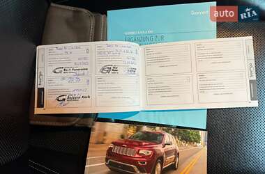Внедорожник / Кроссовер Jeep Grand Cherokee 2016 в Киеве