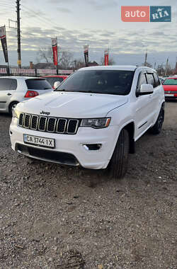 Внедорожник / Кроссовер Jeep Grand Cherokee 2017 в Смеле