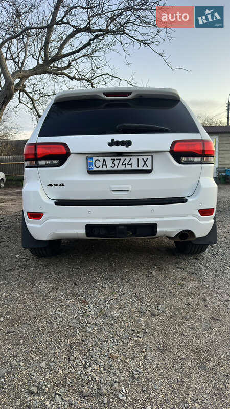 Внедорожник / Кроссовер Jeep Grand Cherokee 2017 в Смеле