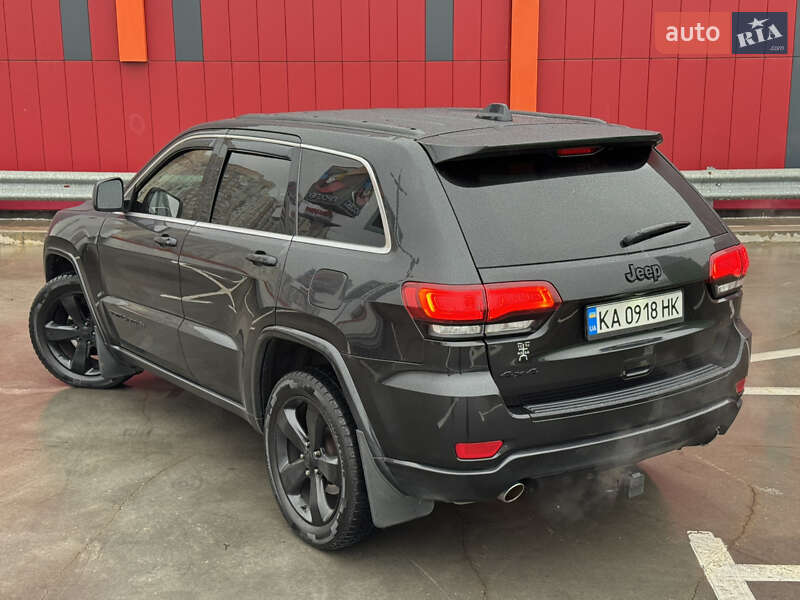 Внедорожник / Кроссовер Jeep Grand Cherokee 2015 в Киеве