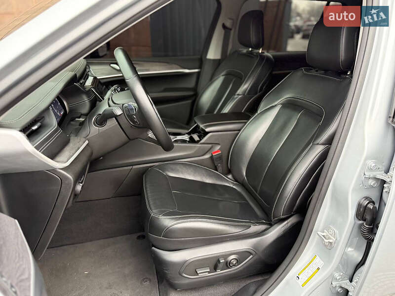 Внедорожник / Кроссовер Jeep Grand Cherokee 2021 в Киеве