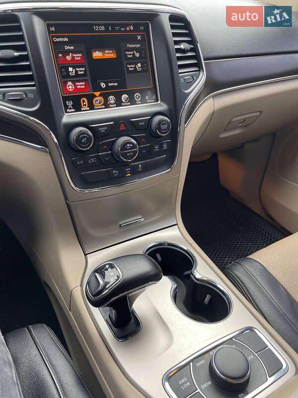 Внедорожник / Кроссовер Jeep Grand Cherokee 2013 в Киеве