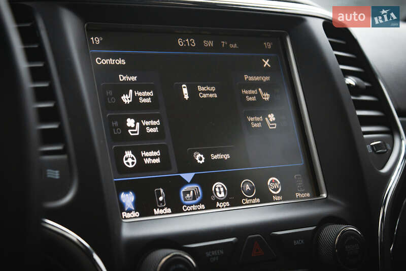 Внедорожник / Кроссовер Jeep Grand Cherokee 2017 в Киеве фото 23 Внедорожник / Кроссовер Jeep Grand Cherokee 2017 в Киеве