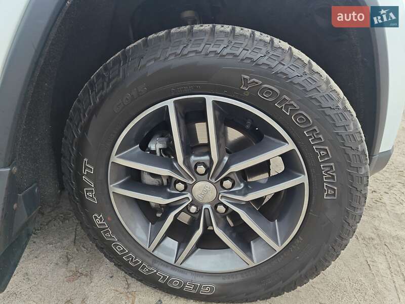Внедорожник / Кроссовер Jeep Grand Cherokee 2018 в Киеве
