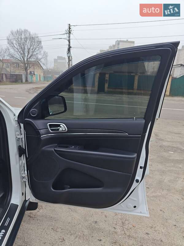 Внедорожник / Кроссовер Jeep Grand Cherokee 2018 в Киеве