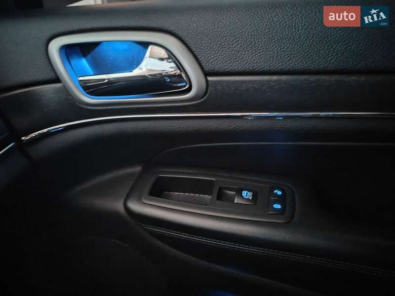 Внедорожник / Кроссовер Jeep Grand Cherokee 2018 в Киеве