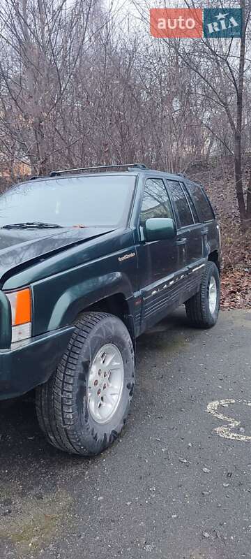 Внедорожник / Кроссовер Jeep Grand Cherokee 1995 в Хмельницком