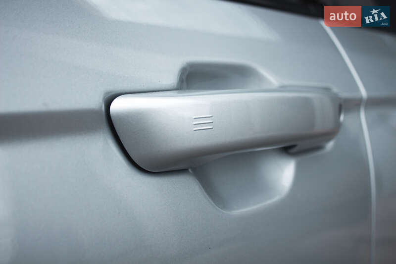 Внедорожник / Кроссовер Jeep Grand Cherokee 2022 в Киеве