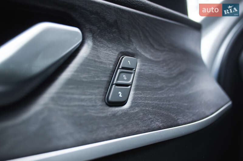 Внедорожник / Кроссовер Jeep Grand Cherokee 2022 в Киеве