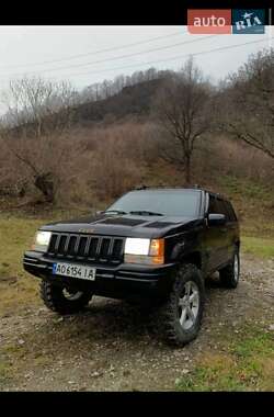 Внедорожник / Кроссовер Jeep Grand Cherokee 1995 в Черной Тисе