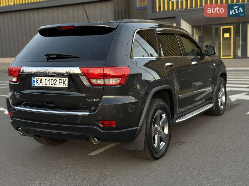 Внедорожник / Кроссовер Jeep Grand Cherokee 2011 в Киеве