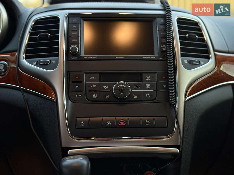 Внедорожник / Кроссовер Jeep Grand Cherokee 2011 в Киеве