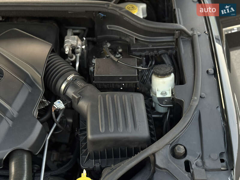 Внедорожник / Кроссовер Jeep Grand Cherokee 2011 в Киеве