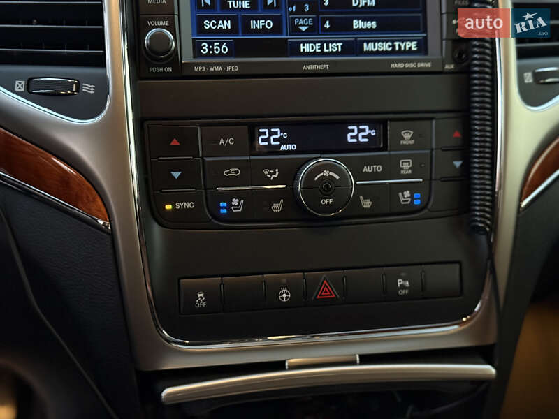 Внедорожник / Кроссовер Jeep Grand Cherokee 2011 в Киеве