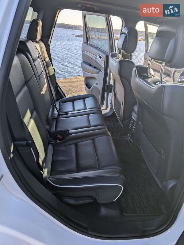 Позашляховик / Кросовер Jeep Grand Cherokee 2015 в Києві фото 19 Позашляховик / Кросовер Jeep Grand Cherokee 2015 в Києві