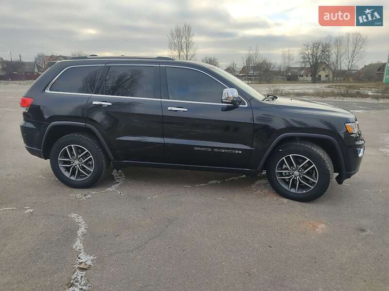 Внедорожник / Кроссовер Jeep Grand Cherokee 2018 в Полтаве фото 21 Внедорожник / Кроссовер Jeep Grand Cherokee 2018 в Полтаве