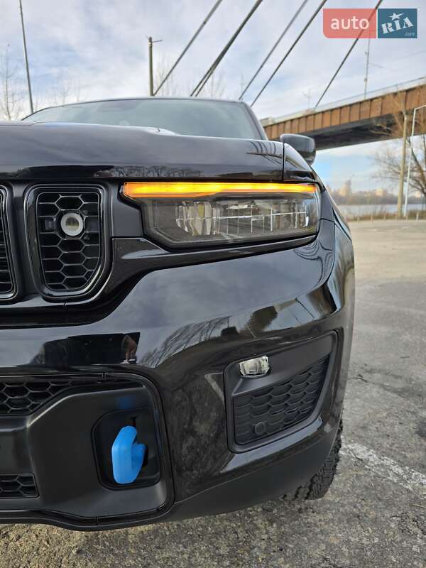 Внедорожник / Кроссовер Jeep Grand Cherokee 2022 в Киеве