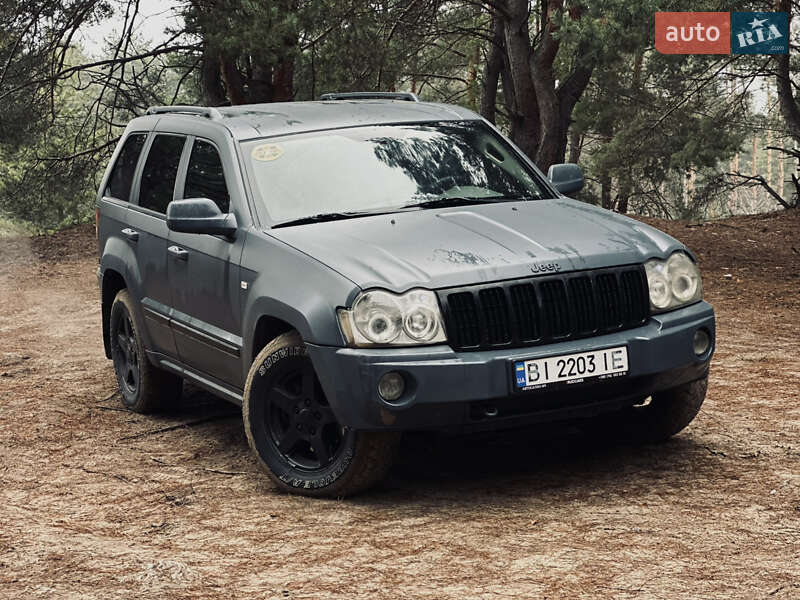 Внедорожник / Кроссовер Jeep Grand Cherokee 2005 в Кременчуге