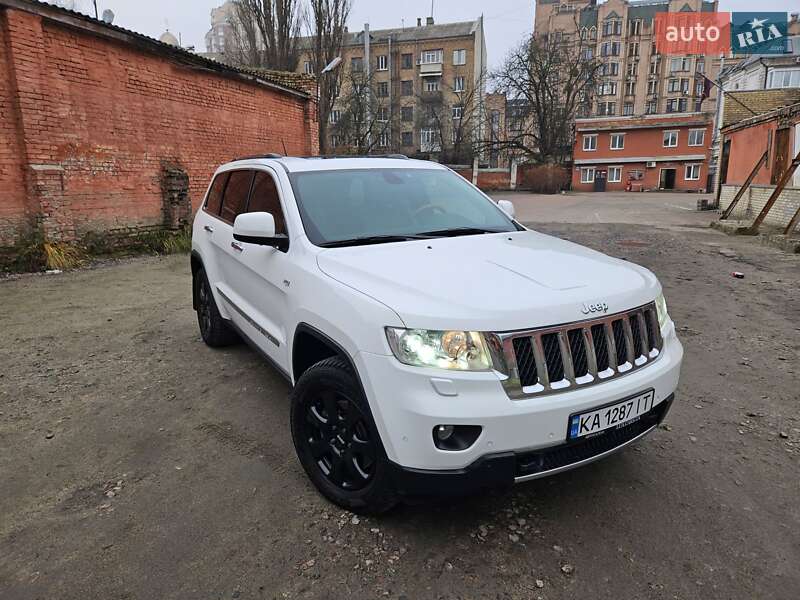 Внедорожник / Кроссовер Jeep Grand Cherokee 2012 в Киеве