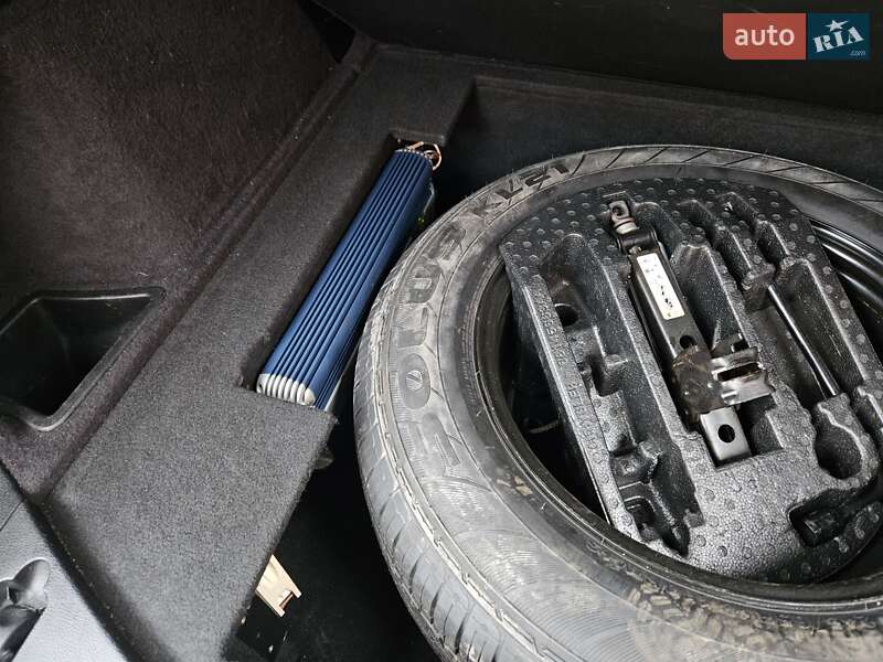 Внедорожник / Кроссовер Jeep Grand Cherokee 2012 в Киеве