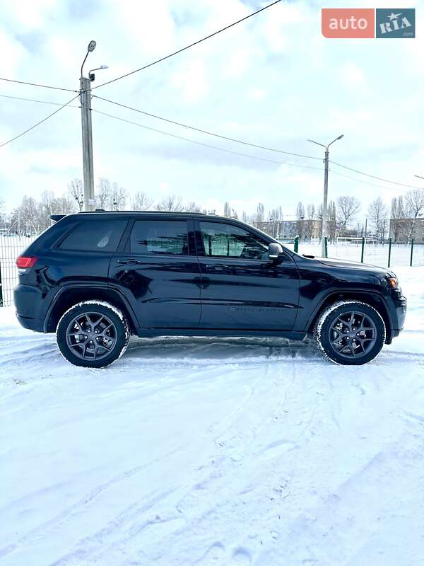 Внедорожник / Кроссовер Jeep Grand Cherokee 2021 в Харькове