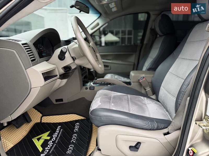 Внедорожник / Кроссовер Jeep Grand Cherokee 2005 в Киеве