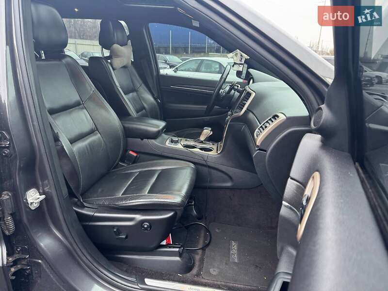 Внедорожник / Кроссовер Jeep Grand Cherokee 2016 в Киеве фото 12 Внедорожник / Кроссовер Jeep Grand Cherokee 2016 в Киеве
