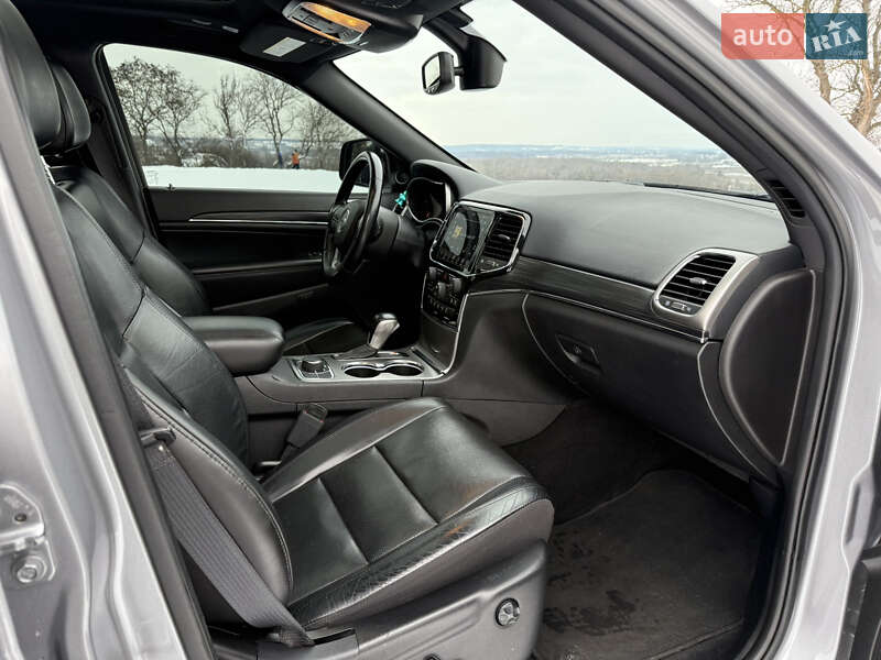 Внедорожник / Кроссовер Jeep Grand Cherokee 2021 в Ромнах