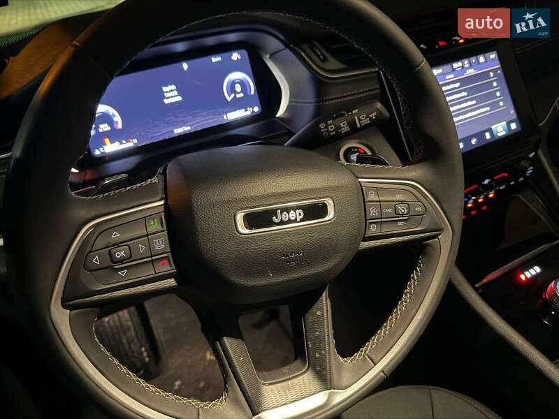 Внедорожник / Кроссовер Jeep Grand Cherokee 2023 в Львове