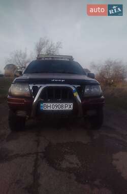 Внедорожник / Кроссовер Jeep Grand Cherokee 1999 в Нерубайском
