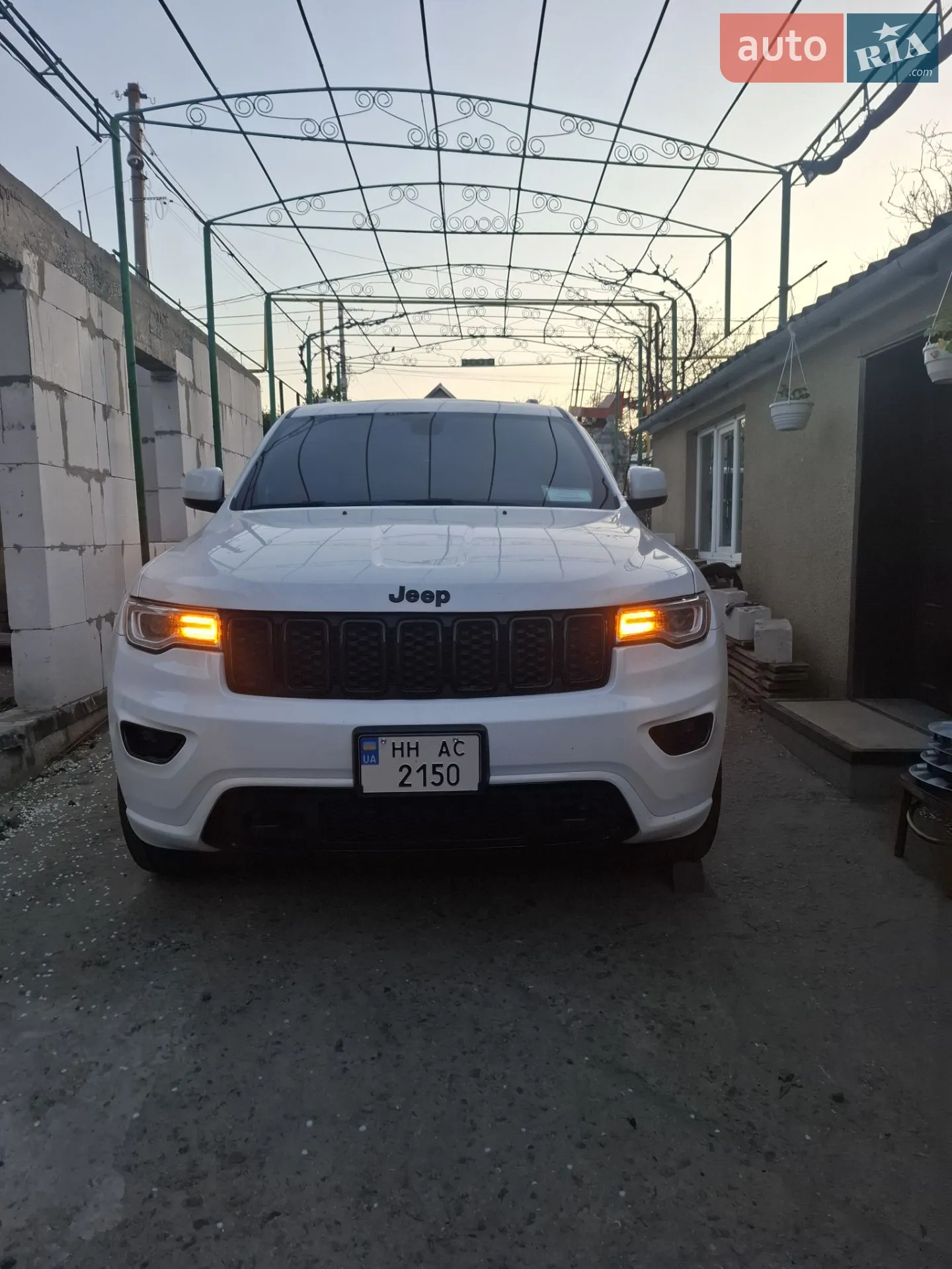 2020 Jeep Grand Cherokee - фото 1