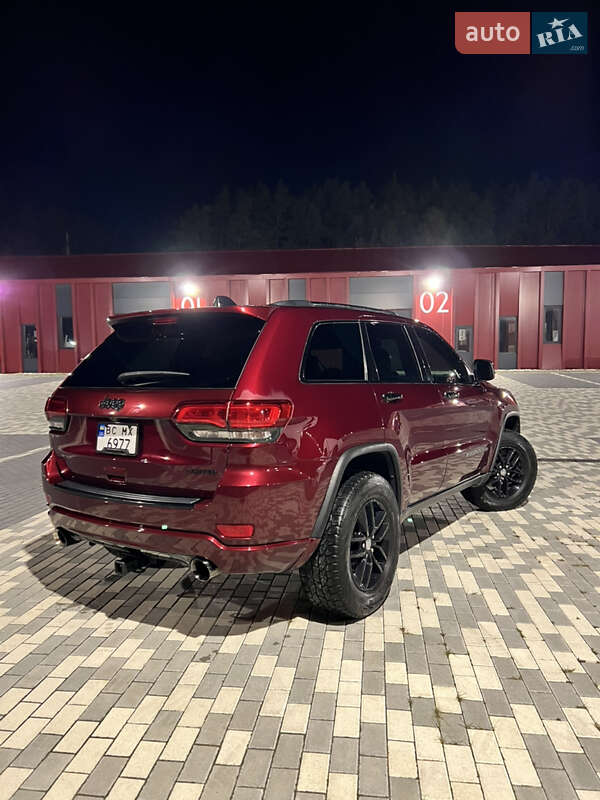 Внедорожник / Кроссовер Jeep Grand Cherokee 2017 в Львове