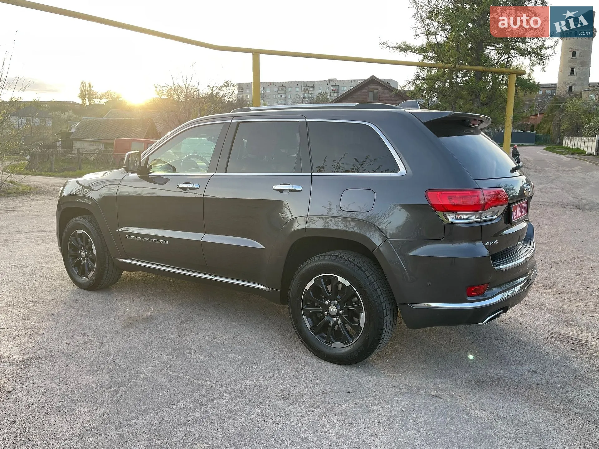 2017 Jeep Grand Cherokee - мініатюра 32