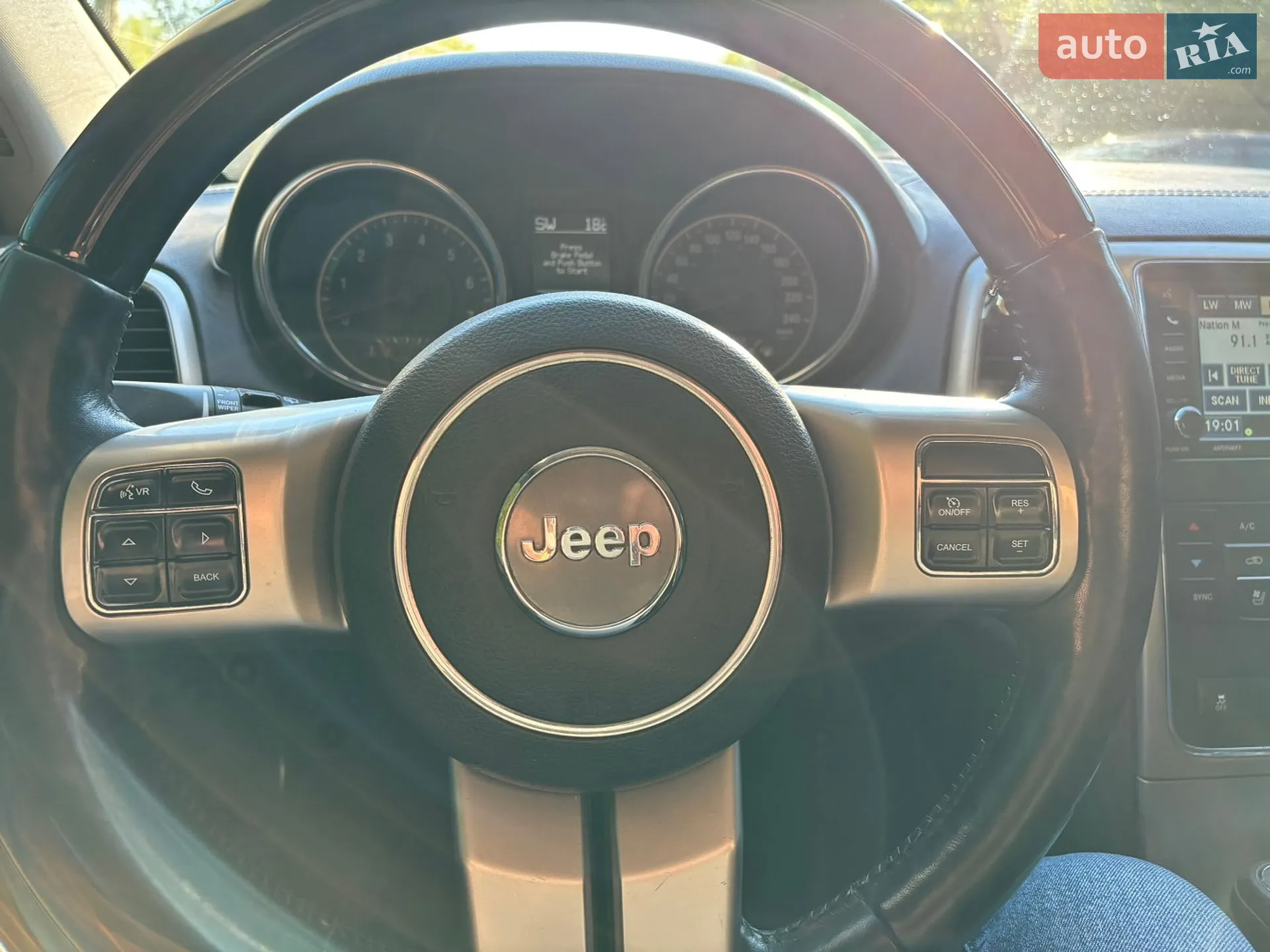 2011 Jeep Grand Cherokee - мініатюра 27