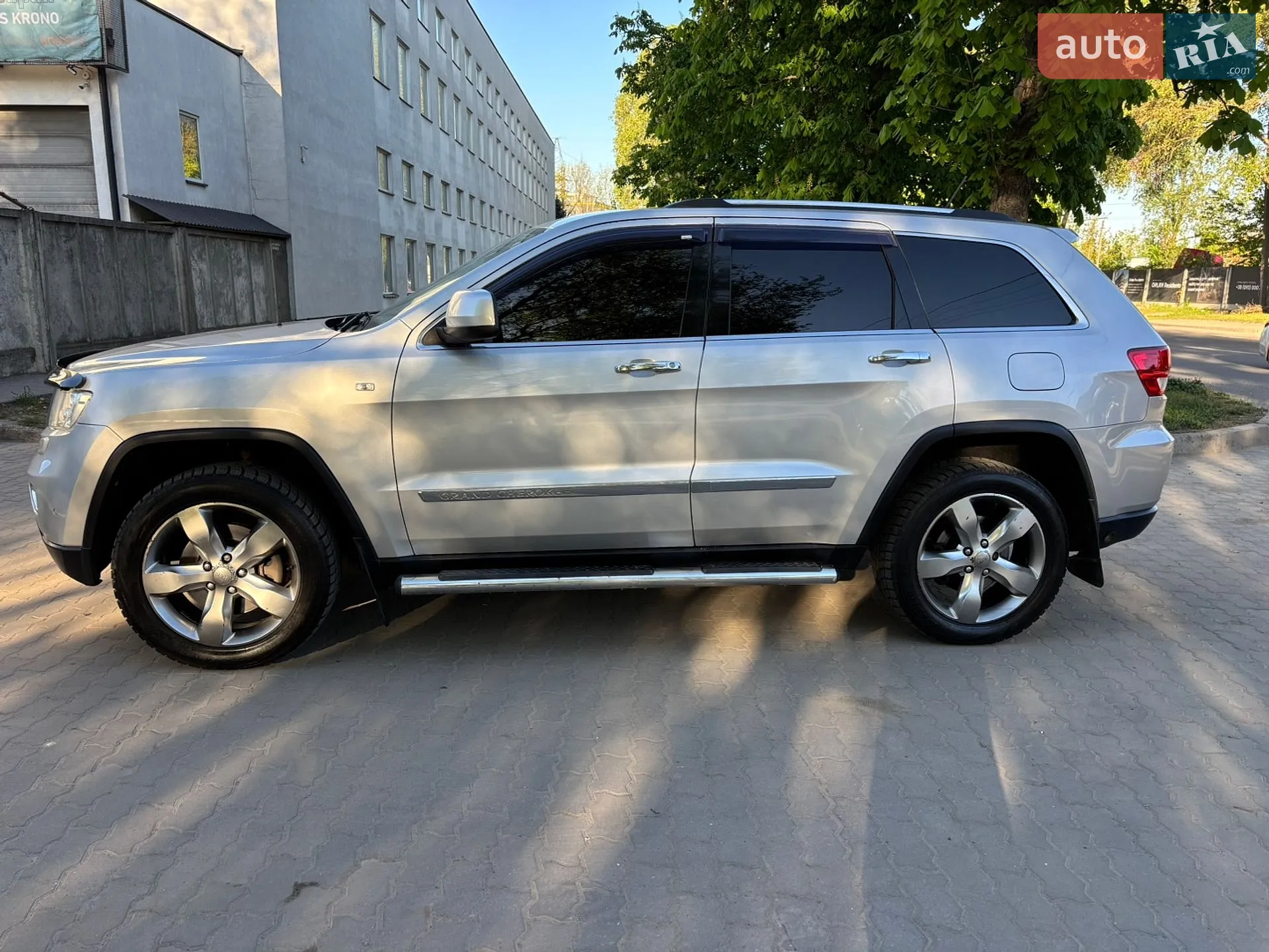 2011 Jeep Grand Cherokee - мініатюра 11