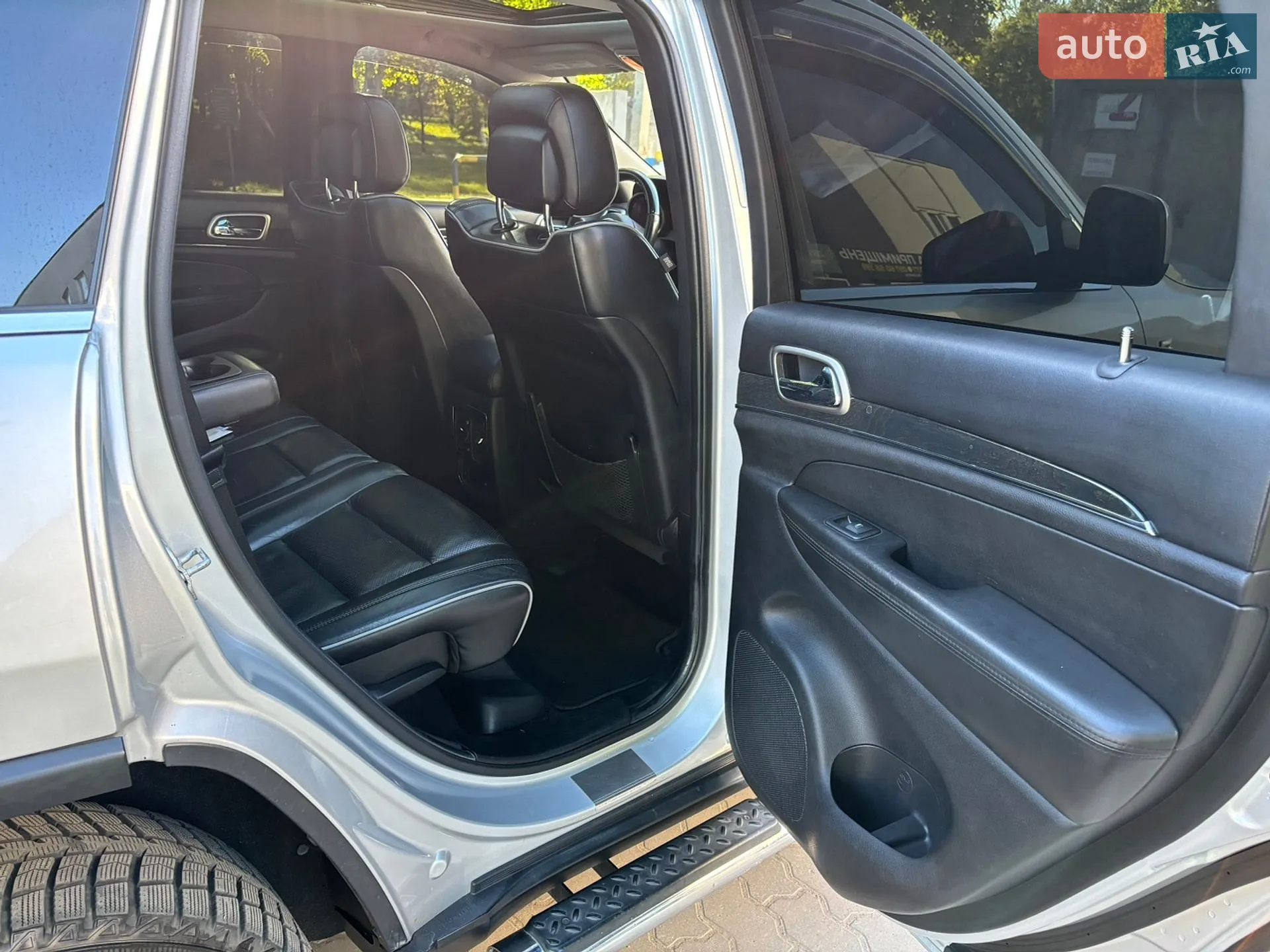 2011 Jeep Grand Cherokee - мініатюра 37