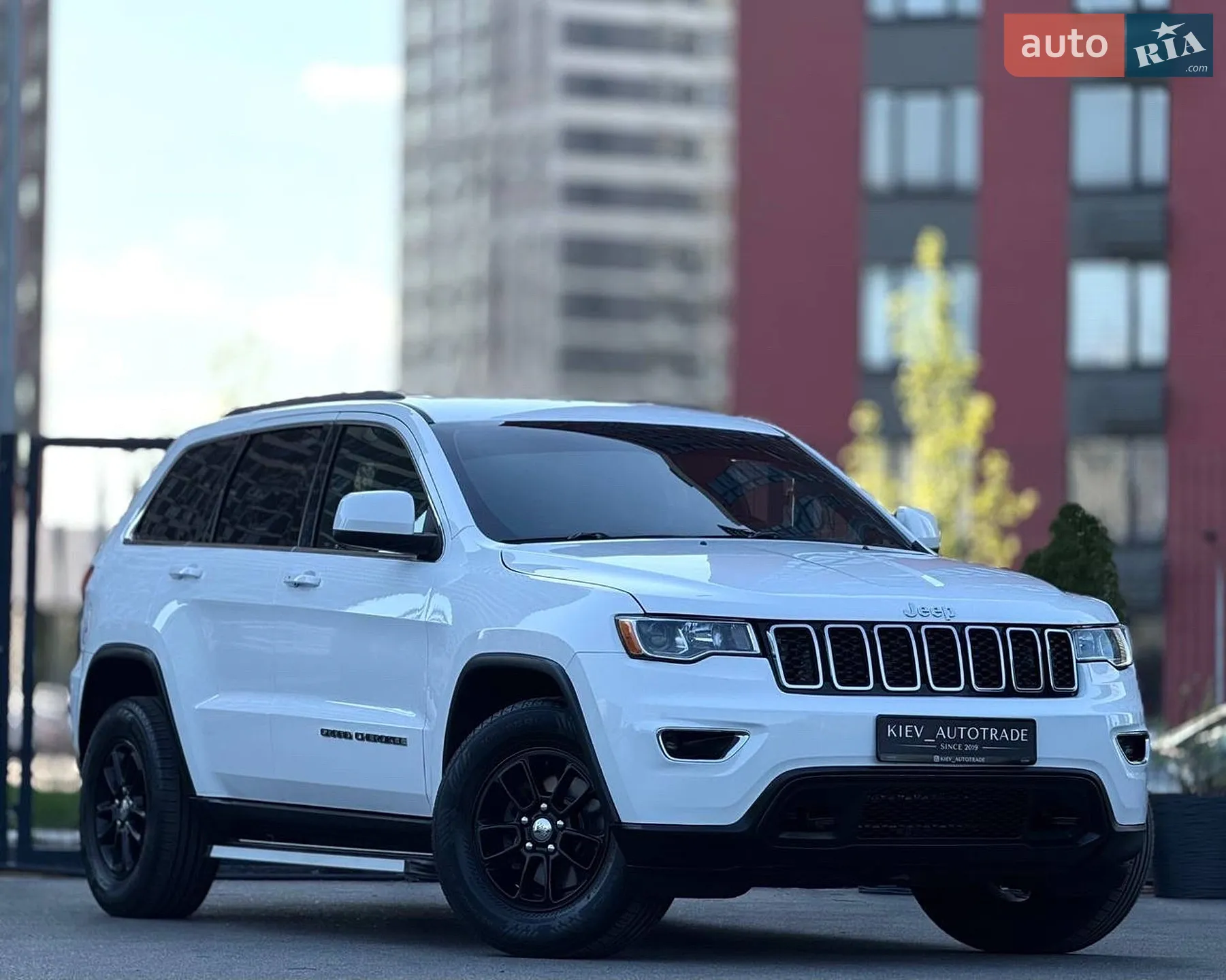 2019 Jeep Grand Cherokee - фото 1