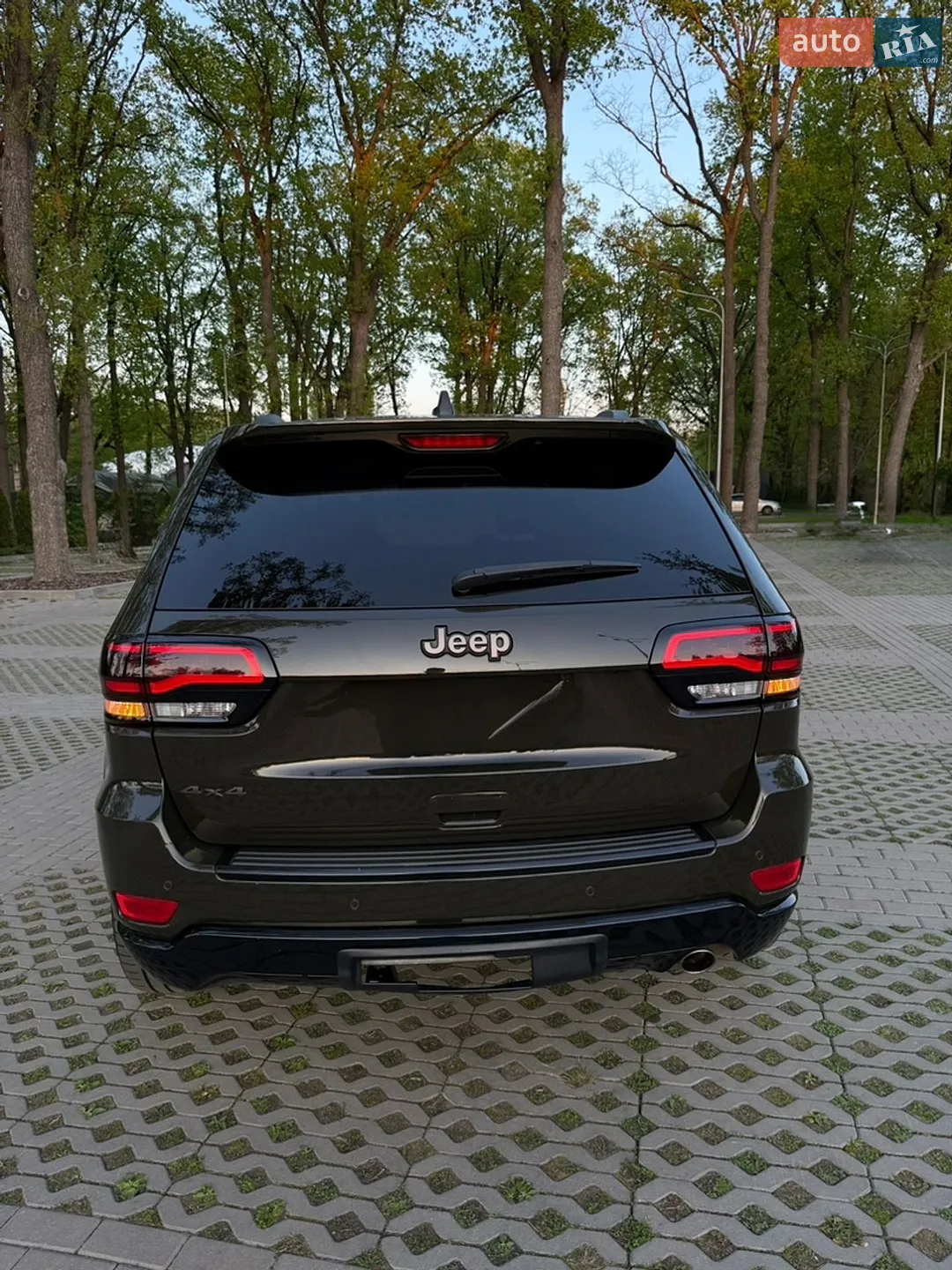 2016 Jeep Grand Cherokee - мініатюра 12
