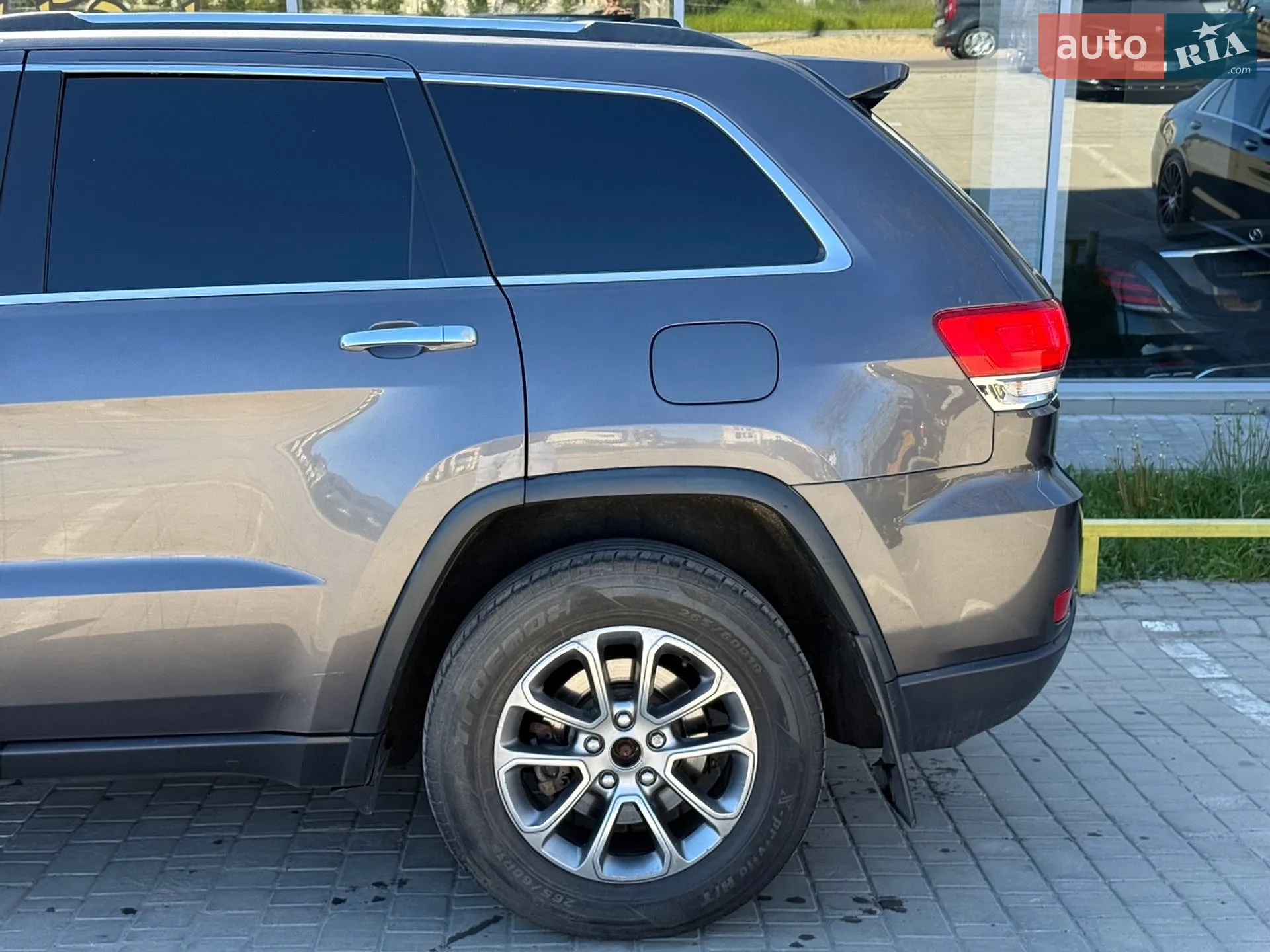 2013 Jeep Grand Cherokee - мініатюра 6