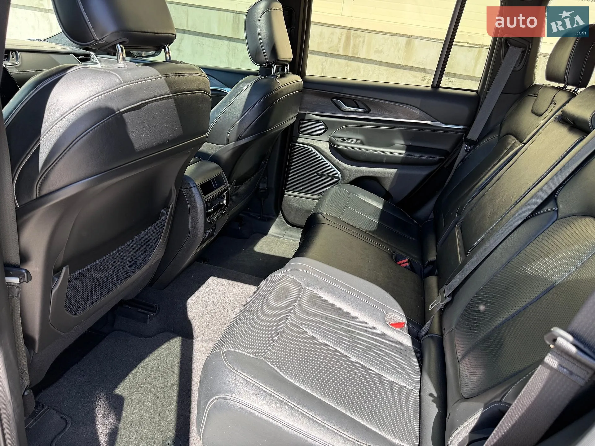 2022 Jeep Grand Cherokee - мініатюра 27