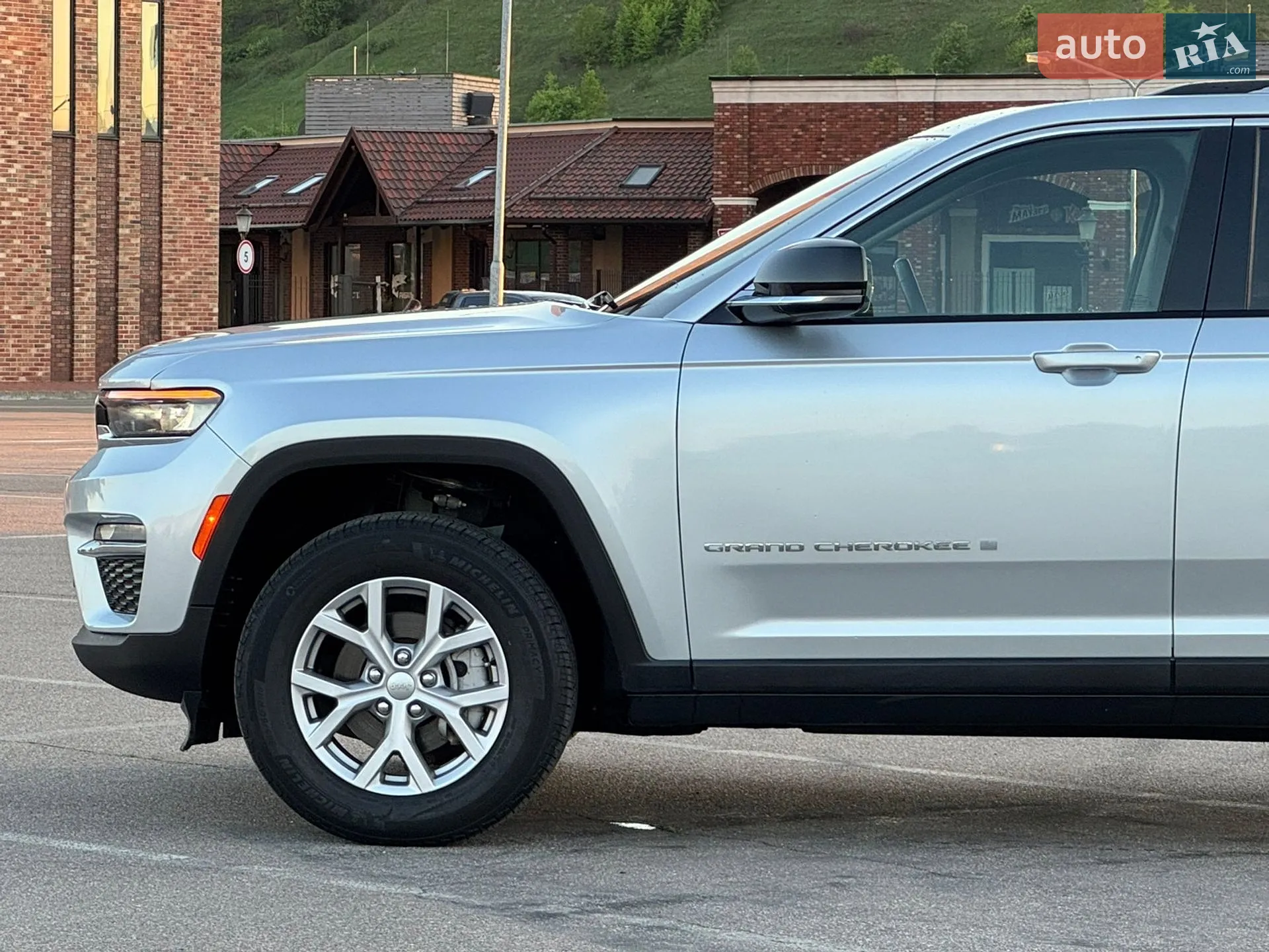 2022 Jeep Grand Cherokee - мініатюра 5