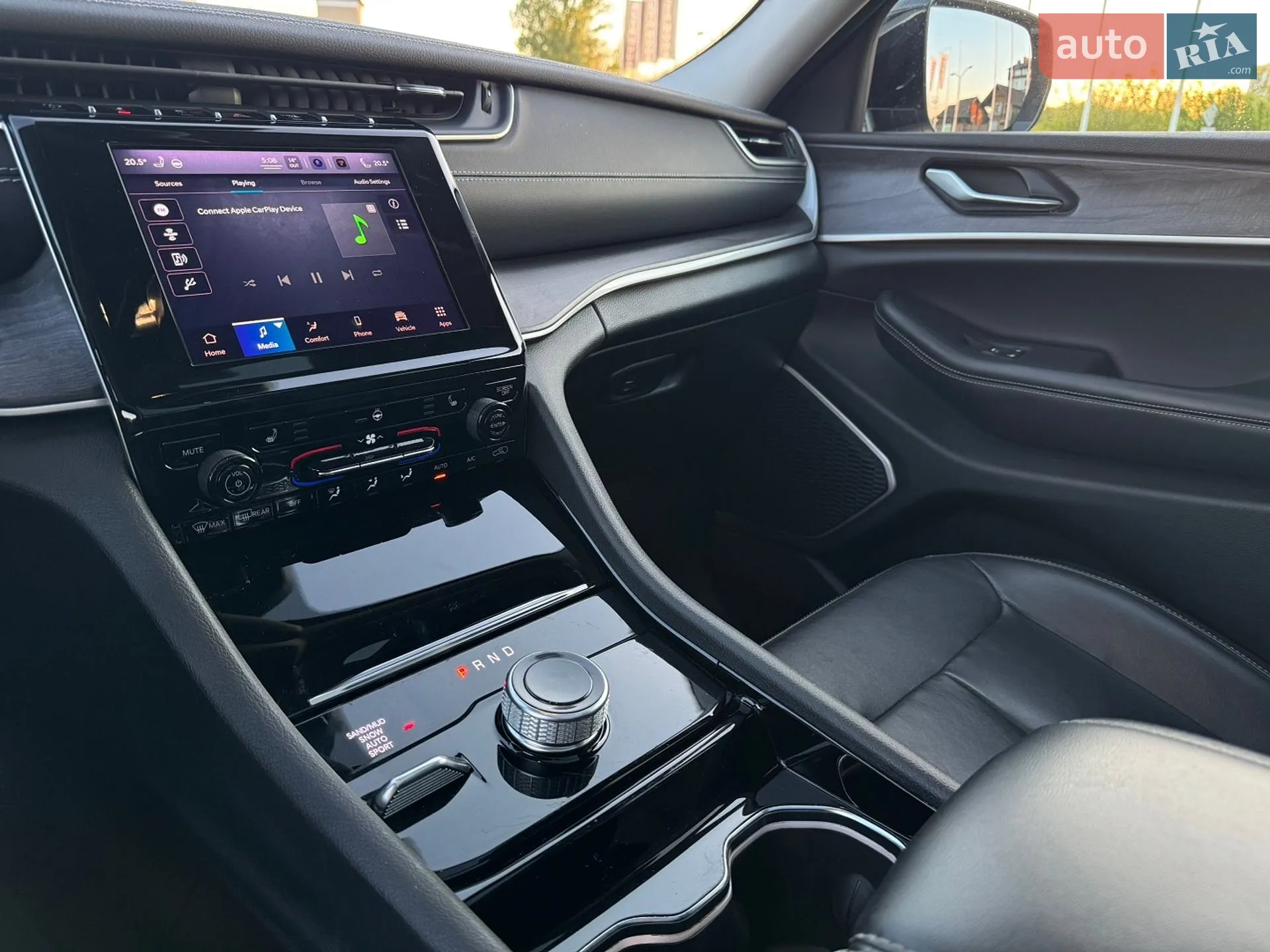 2022 Jeep Grand Cherokee - мініатюра 24
