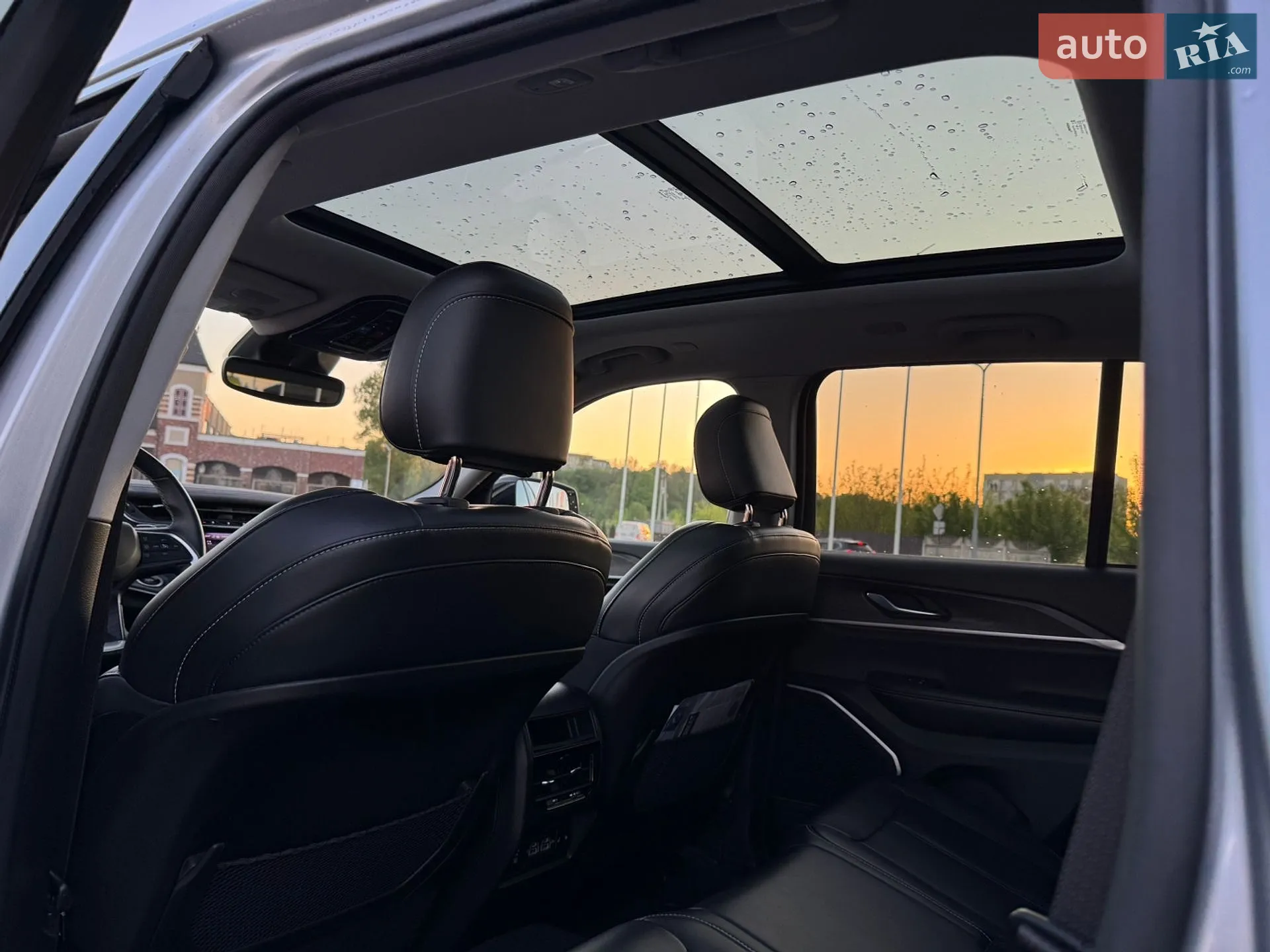 2022 Jeep Grand Cherokee - мініатюра 40