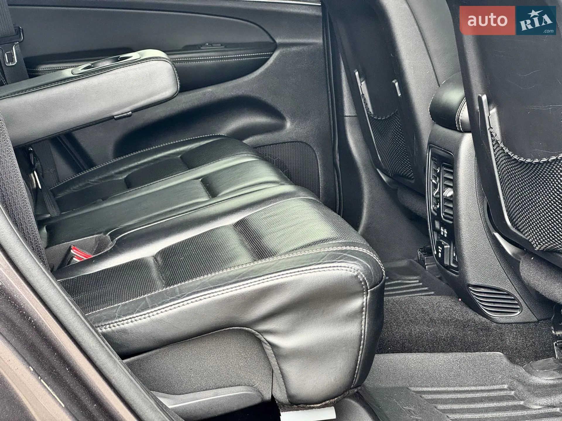 2014 Jeep Grand Cherokee - мініатюра 37