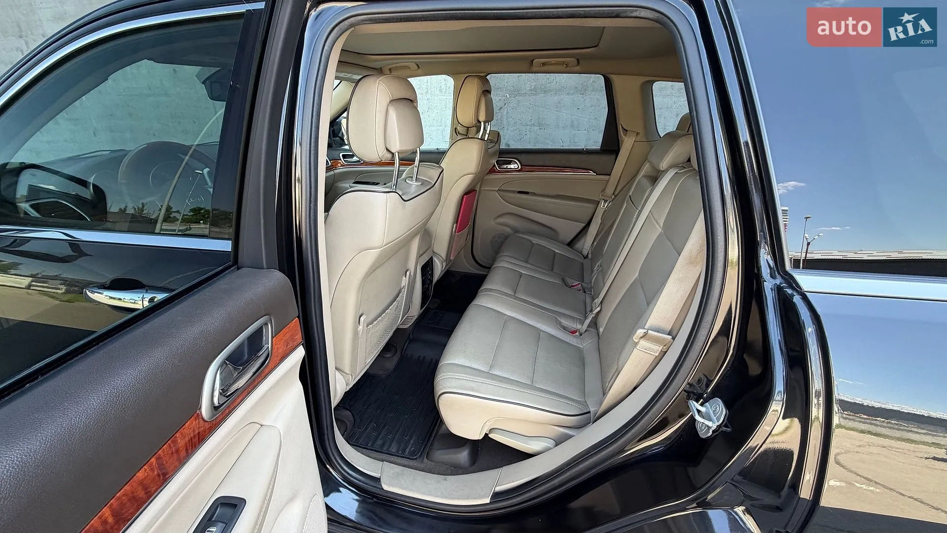 2011 Jeep Grand Cherokee - мініатюра 40