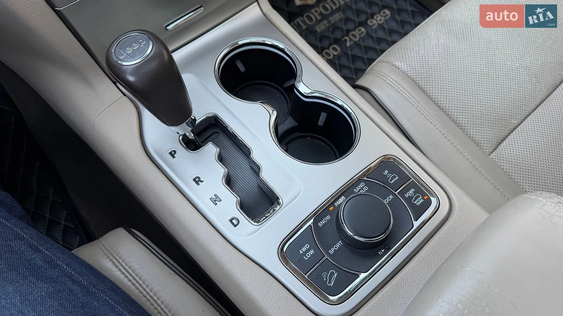 2011 Jeep Grand Cherokee - мініатюра 57