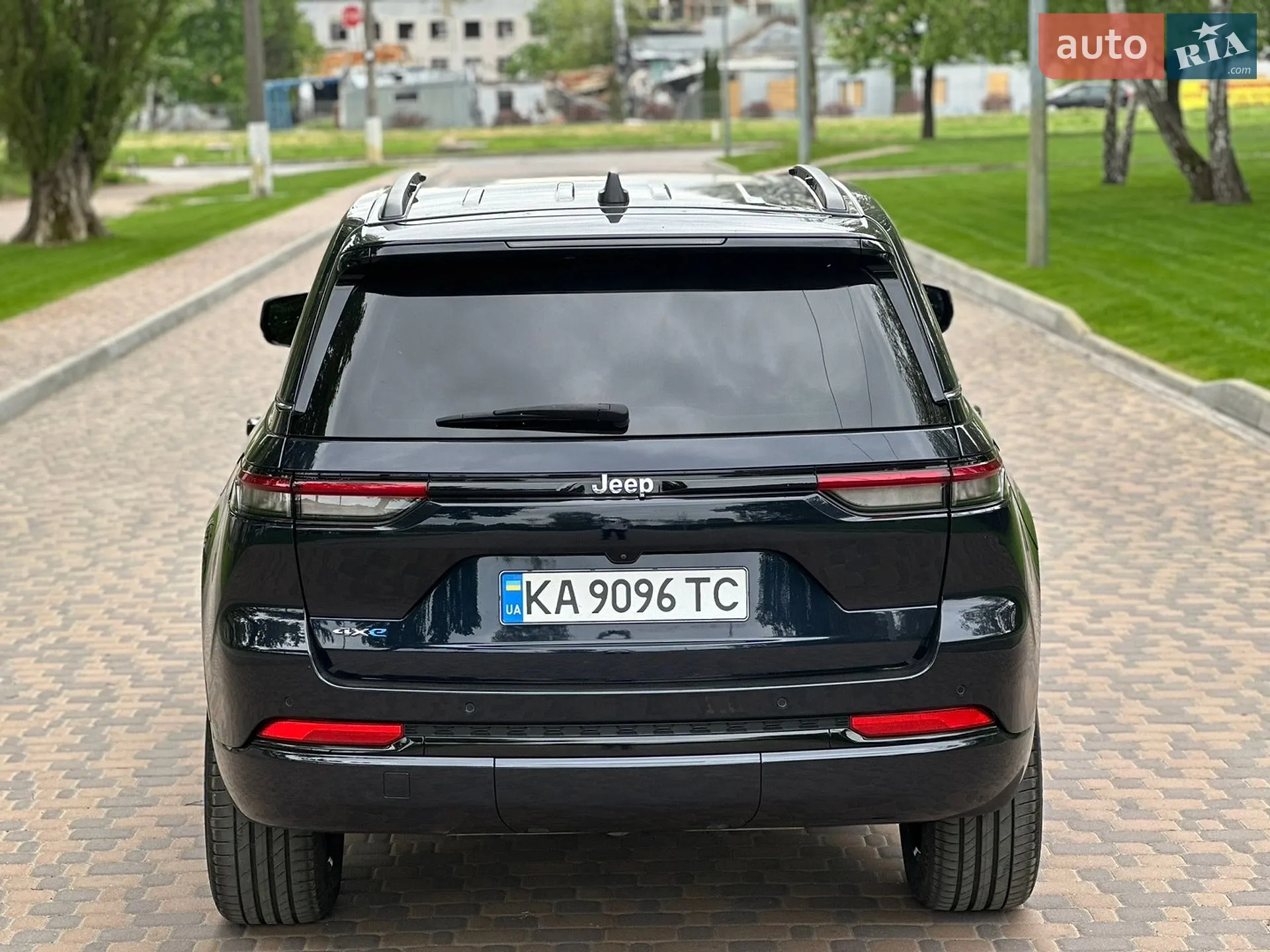2023 Jeep Grand Cherokee - мініатюра 14