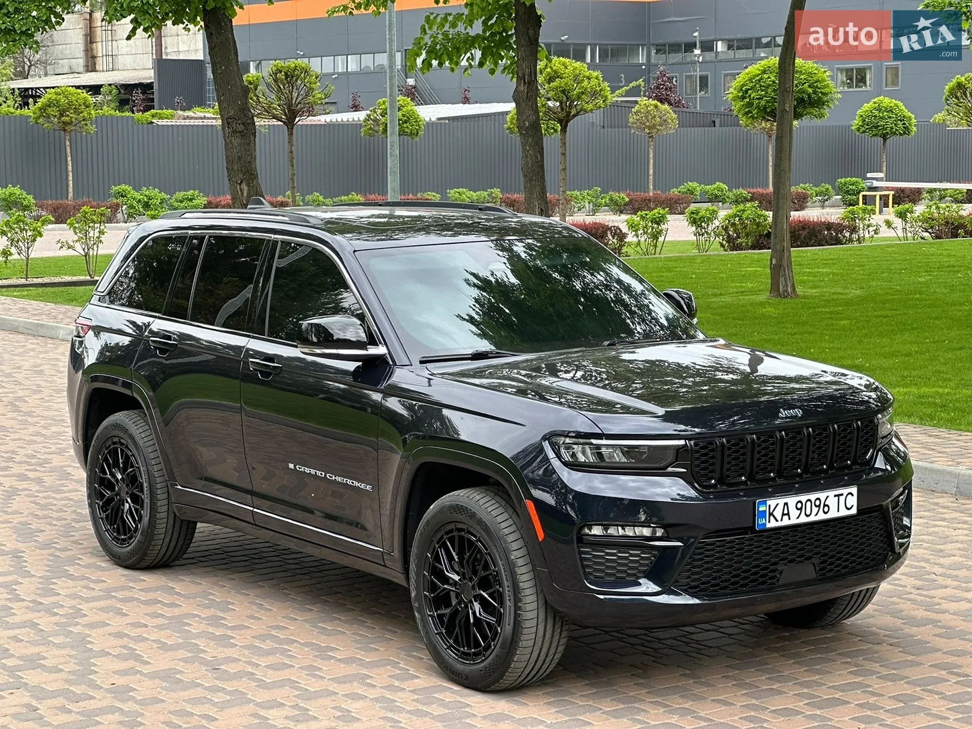 2023 Jeep Grand Cherokee - мініатюра 21