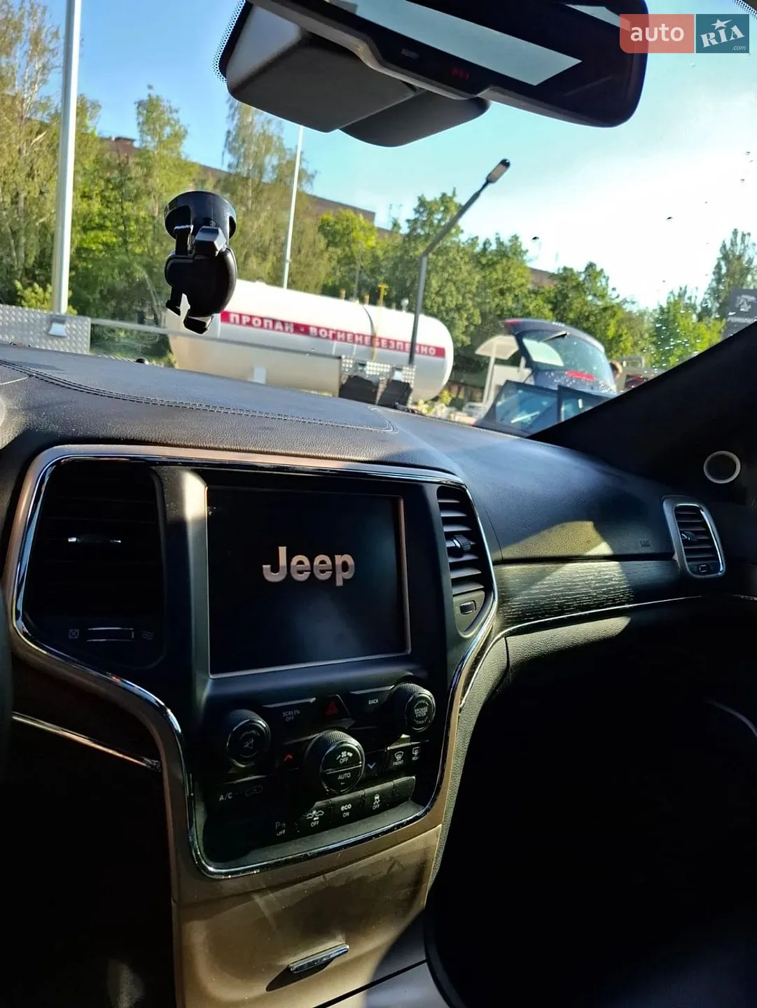 2014 Jeep Grand Cherokee - мініатюра 15