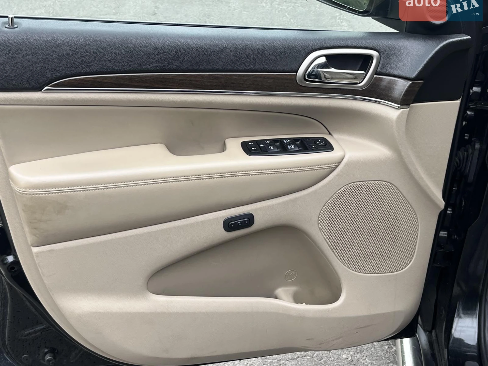 2013 Jeep Grand Cherokee - мініатюра 31